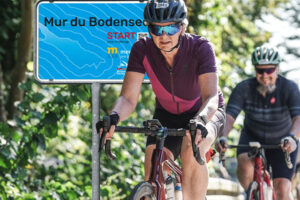 Liane Lippert überspringt die Mur du Bodensee